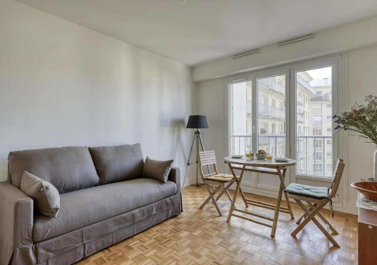 Bright Studio In The Heart Of Butte Aux Cailles Paris
